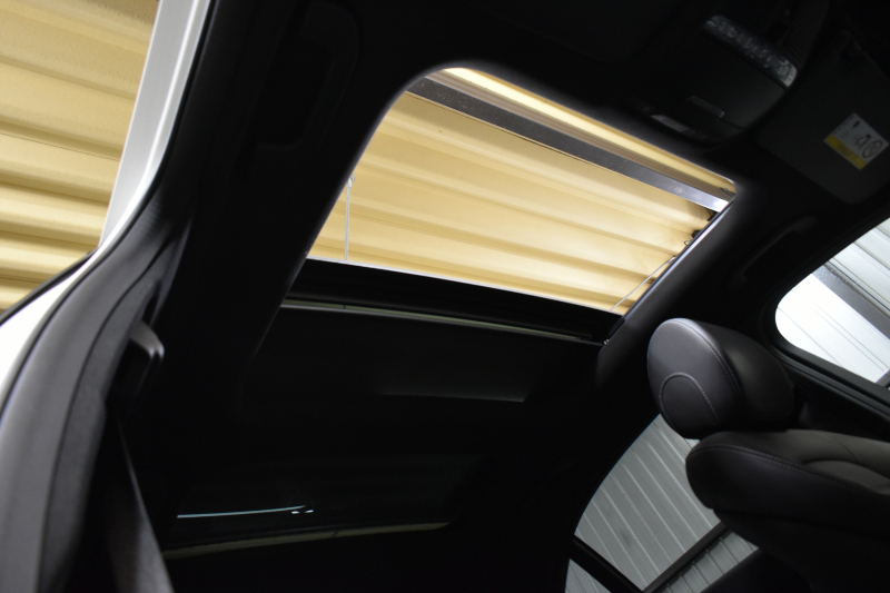 AMG Cクラス C43 4MATIC ｴｸｽｸﾙｰｼﾌﾞP ﾚｰﾀﾞｰｾｰﾌﾃｨP ﾊﾟﾉﾗﾏｻﾝﾙｰﾌ 革 ﾌﾞﾙﾒｽﾀｰｻｳﾝﾄﾞ ﾌｯﾄﾄﾗﾝｸ ｴｱﾊﾞﾗﾝｽP ｴｱﾛ19AW ﾃﾞｨｽﾄﾛﾆｯｸ ﾌﾞﾗｲﾝﾄﾞｽﾎﾟｯﾄ ﾚｰﾝｷｰﾌﾟ ﾅﾋﾞTV ﾊﾞｯｸｶﾒﾗ ｷｰﾚｽｺﾞｰ 2年保証