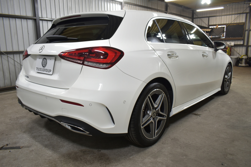 メルセデスベンツ Aクラス A180 ｽﾀｲﾙ AMGﾗｲﾝ AMGﾚｻﾞｰｴｸｽｸﾙｰｼﾌﾞP ｱﾄﾞﾊﾞﾝｽﾄﾞP ﾅﾋﾞｹﾞｰｼｮﾝP ﾚｰﾀﾞｰｾｰﾌﾃｨP ﾊﾟﾉﾗﾏｻﾝﾙｰﾌ 革 HUD 360ｶﾒﾗ ｱﾄﾞﾊﾞﾝｽﾄﾞｻｳﾝﾄﾞ AMGｴｱﾛ18AW ﾃﾞｨｽﾄﾛ ﾌﾞﾗｲﾝﾄﾞS ﾚｰﾝｷｰﾌﾟ MBUXﾅﾋﾞTV 2年保証