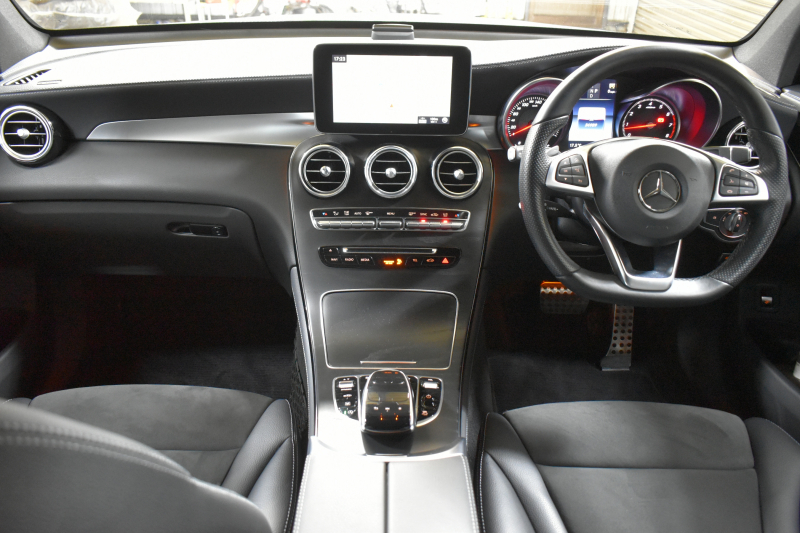 メルセデスベンツ GLC GLC250 4MATIC ｽﾎﾟｰﾂ ﾚｰﾀﾞｰｾｰﾌﾃｨP AMGｴｱﾛ19AW ｻｲﾄﾞﾗﾝﾆﾝｸﾞﾎﾞｰﾄﾞ ﾍｯﾄﾞｱｯﾌﾟD ﾌｯﾄｹﾞｰﾄ 全席ﾋｰﾀｰ半革 ﾃﾞｨｽﾄﾛ ﾌﾞﾗｲﾝﾄﾞS ﾚｰﾝｷｰﾌﾟ ﾅﾋﾞTV 360ｶﾒﾗ ｷｰﾚｽｺﾞｰ 2年保証