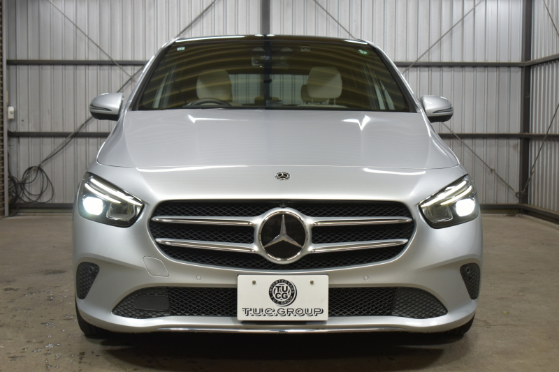 メルセデスベンツ Bクラス B200d ﾚｻﾞｰｴｸｽｸﾙｰｼﾌﾞP ｱﾄﾞﾊﾞﾝｽﾄﾞP ﾚｰﾀﾞｰSP  ﾅﾋﾞｹﾞｰｼｮﾝP ﾊﾟﾉﾗﾏｻﾝﾙｰﾌ MBUXｼｽﾃﾑ ﾋｰﾀｰ付ﾏｷｱｰﾄﾍﾞｰｼﾞｭ革 ACC BSM Lﾁｪﾝｼﾞ 17AW ﾏﾙﾁLED HUD 対話式ﾅﾋﾞTV 360ｶﾒﾗ 2年保証