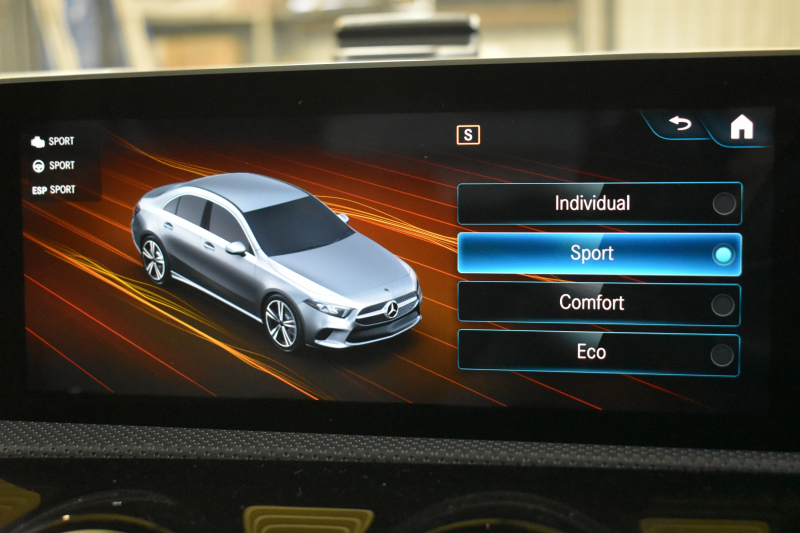 メルセデスベンツ Aクラス A250 4ﾏﾁｯｸ AMGﾗｲﾝ AMGﾚｻﾞｰｴｸｽｸﾙｰｼﾌﾞ ｱﾄﾞﾊﾞﾝｽﾄﾞP ﾚｰﾀﾞｰSP  ﾊﾟﾉﾗﾏｻﾝﾙｰﾌ ﾋｰﾀｰ黒灰革 ﾃﾞｨｽﾄﾛ ﾌﾞﾗｲﾝﾄﾞS Lﾁｪﾝｼﾞ AMGｴｱﾛ18AW ｷｰGO PTS ﾍｯﾄﾞｱｯﾌﾟD 対話式ﾅﾋﾞTV 360ｶﾒﾗ 2年保証