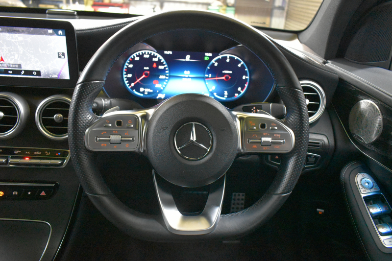 メルセデスベンツ GLCクーペ GLC220d 4ﾏﾁｯｸ ｸｰﾍﾟ AMGﾗｲﾝ ﾚｻﾞｰｴｸｽｸﾙｰｼﾌﾞ ﾚｰﾀﾞｰｾｰﾌﾃｨP 後期型 ｻﾝﾙｰﾌ 全席ﾋｰﾀｰ&ｸｰﾗｰ黒革 ﾃﾞｨｽﾄﾛﾆｯｸﾌﾟﾗｽ ﾌﾞﾗｲﾝﾄﾞｽﾎﾟｯﾄ ﾚｰﾝｷｰﾌﾟ AMGｴｱﾛ19AW ｷｰGO PTS ﾌｯﾄｹﾞｰﾄ HUD ﾌﾞﾙﾒｽﾀｰS 地ﾃﾞｼﾞﾅﾋﾞ 360ｶﾒﾗ 2年保証