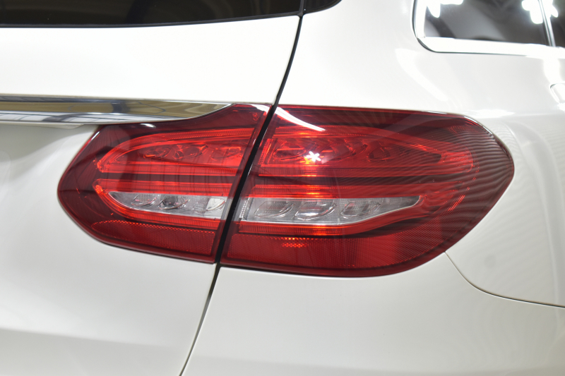 メルセデスベンツ Cクラス C220dﾜｺﾞﾝ ﾛｰﾚｳｽｴﾃﾞｨｼｮﾝ ﾚｰﾀﾞｰｾｰﾌﾃｨP 前期最終 特別仕様車  ﾃﾞｨｰｾﾞﾙ 燃費19.6km ﾊﾟﾉﾗﾏｻﾝﾙｰﾌ ﾋｰﾀｰ黒革 ﾃﾞｨｽﾄﾛ BSM Lｷｰﾌﾟ AMGｴｱﾛ18AW ｷｰﾚｽGO PTS 電動ﾘｱｹﾞｰﾄ 地ﾃﾞｼﾞﾅﾋﾞ Bｶﾒﾗ 2年保証