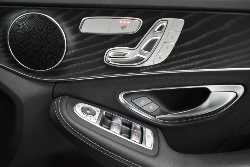 メルセデスベンツ Cクラス C220dﾜｺﾞﾝ ﾛｰﾚｳｽｴﾃﾞｨｼｮﾝ ﾚｰﾀﾞｰｾｰﾌﾃｨP 前期最終 特別仕様車  ﾃﾞｨｰｾﾞﾙ 燃費19.6km ﾊﾟﾉﾗﾏｻﾝﾙｰﾌ ﾋｰﾀｰ黒革 ﾃﾞｨｽﾄﾛ BSM Lｷｰﾌﾟ AMGｴｱﾛ18AW ｷｰﾚｽGO PTS 電動ﾘｱｹﾞｰﾄ 地ﾃﾞｼﾞﾅﾋﾞ Bｶﾒﾗ 2年保証