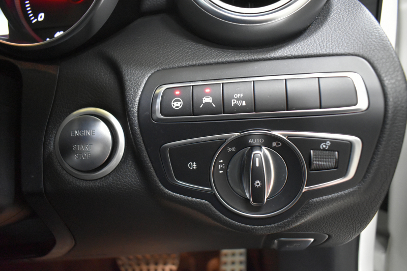 メルセデスベンツ Cクラス C220dﾜｺﾞﾝ ﾛｰﾚｳｽｴﾃﾞｨｼｮﾝ ﾚｰﾀﾞｰｾｰﾌﾃｨP 前期最終 特別仕様車  ﾃﾞｨｰｾﾞﾙ 燃費19.6km ﾊﾟﾉﾗﾏｻﾝﾙｰﾌ ﾋｰﾀｰ黒革 ﾃﾞｨｽﾄﾛ BSM Lｷｰﾌﾟ AMGｴｱﾛ18AW ｷｰﾚｽGO PTS 電動ﾘｱｹﾞｰﾄ 地ﾃﾞｼﾞﾅﾋﾞ Bｶﾒﾗ 2年保証