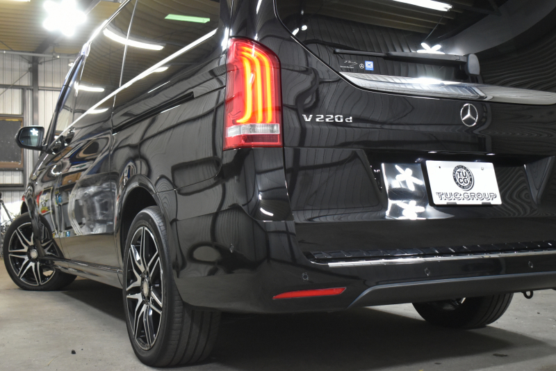 メルセデスベンツ Vクラス V220d ｽﾎﾟｰﾂ ﾛﾝｸﾞ AMGﾗｲﾝ ﾚｰﾀﾞｰP  ﾊﾟﾉﾗﾏｻﾝﾙｰﾌ  ﾌﾞﾙﾒｽﾀｰS ﾋｰﾀｰ黒革 ﾃﾞｨｽﾄﾛ BSM Lｷｰﾌﾟ AMGｴｱﾛ19AW 両側電動ｽﾗｲﾄﾞ 電動Rｹﾞｰﾄ 地ﾃﾞｼﾞ360ｶﾒﾗ 2年保証