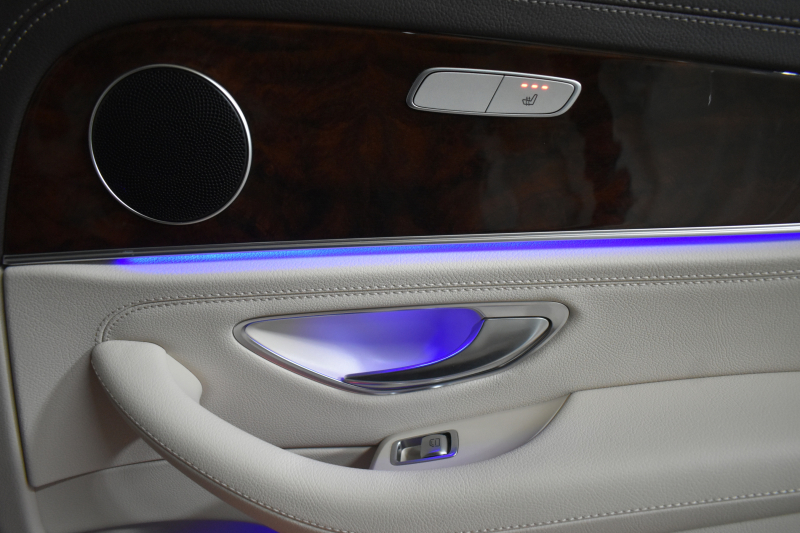 メルセデスベンツ Eクラス E400 4ﾏﾁｯｸ ｴｸｽｸﾙｰｼﾌﾞ ﾚｰﾀﾞｰｾｰﾌﾃｨP 333馬力V6 4WD ﾋｰﾀｰﾍﾞｰｼﾞｭ革 HUD ﾃﾞｨｽﾄﾛ ﾌﾞﾗｲﾝﾄﾞｽﾎﾟｯﾄ ﾚｰﾝﾁｪﾝｼﾞA 専用18AW ｷｰﾚｽGO PTS ﾌｯﾄﾄﾗﾝｸ 地ﾃﾞｼﾞﾅﾋﾞ 360ｶﾒﾗ ﾏﾙﾁｱﾝﾋﾞｴﾝﾄﾗｲﾄ 2年保証