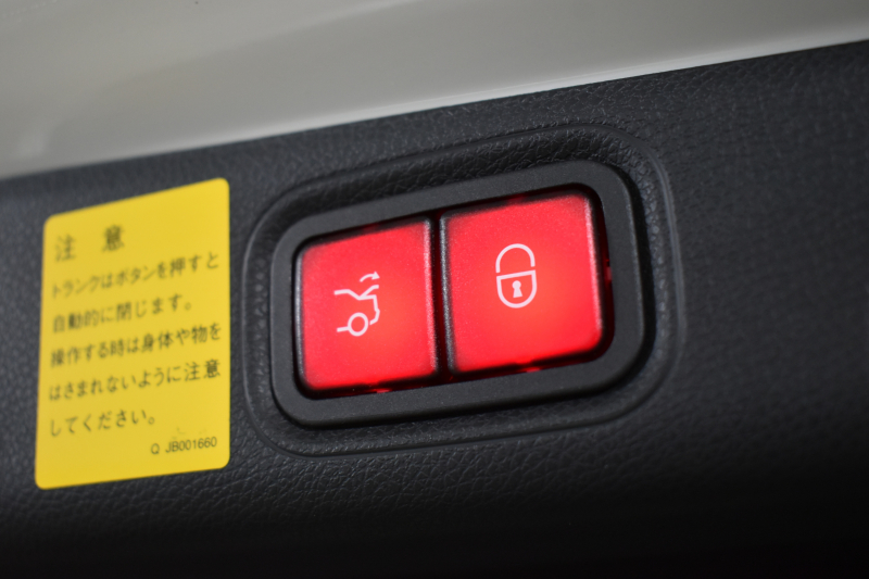 メルセデスベンツ Eクラス E400 4ﾏﾁｯｸ ｴｸｽｸﾙｰｼﾌﾞ ﾚｰﾀﾞｰｾｰﾌﾃｨP 333馬力V6 4WD ﾋｰﾀｰﾍﾞｰｼﾞｭ革 HUD ﾃﾞｨｽﾄﾛ ﾌﾞﾗｲﾝﾄﾞｽﾎﾟｯﾄ ﾚｰﾝﾁｪﾝｼﾞA 専用18AW ｷｰﾚｽGO PTS ﾌｯﾄﾄﾗﾝｸ 地ﾃﾞｼﾞﾅﾋﾞ 360ｶﾒﾗ ﾏﾙﾁｱﾝﾋﾞｴﾝﾄﾗｲﾄ 2年保証