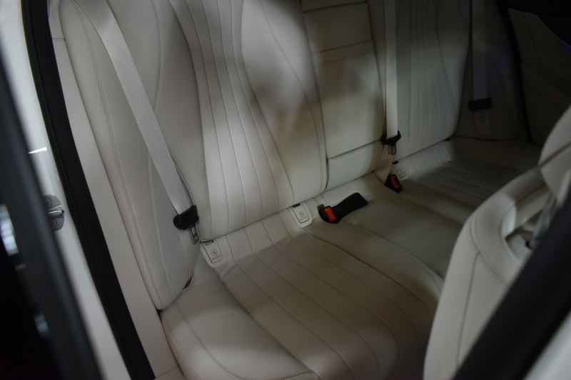 メルセデスベンツ Eクラス E400 4ﾏﾁｯｸ ｴｸｽｸﾙｰｼﾌﾞ ﾚｰﾀﾞｰｾｰﾌﾃｨP 333馬力V6 4WD ﾋｰﾀｰﾍﾞｰｼﾞｭ革 HUD ﾃﾞｨｽﾄﾛ ﾌﾞﾗｲﾝﾄﾞｽﾎﾟｯﾄ ﾚｰﾝﾁｪﾝｼﾞA 専用18AW ｷｰﾚｽGO PTS ﾌｯﾄﾄﾗﾝｸ 地ﾃﾞｼﾞﾅﾋﾞ 360ｶﾒﾗ ﾏﾙﾁｱﾝﾋﾞｴﾝﾄﾗｲﾄ 2年保証