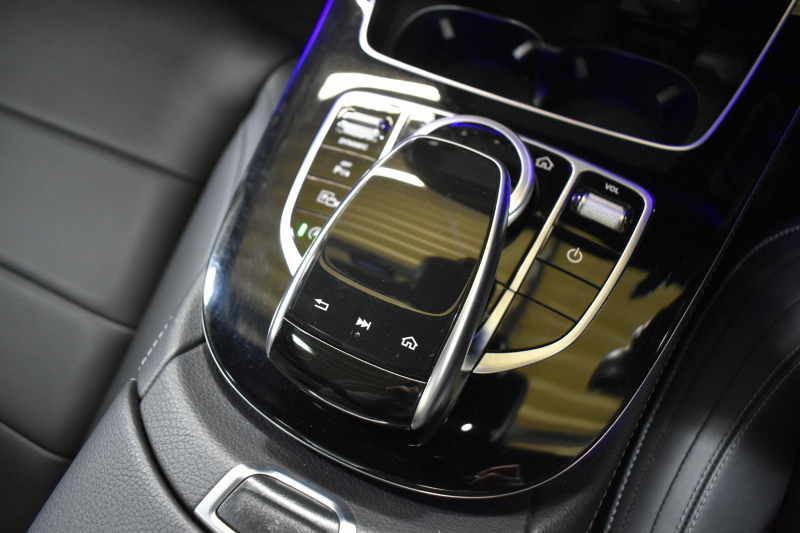 メルセデスベンツ Eクラス E200 AVGｽﾎﾟｰﾂ ﾚｻﾞｰｴｸｽｸﾙｰｼﾌﾞP ﾚｰﾀﾞｰｾｰﾌﾃｨP 1ｵｰﾅｰ ﾊﾟﾉﾗﾏｻﾝﾙｰﾌ 革 ﾌﾞﾙﾒｽﾀｰｻｳﾝﾄﾞ ｴｱﾊﾞﾗﾝｽP ｵｰﾄﾄﾗﾝｸ AMGｴｱﾛ19AW ﾃﾞｨｽﾄﾛﾆｯｸ ﾌﾞﾗｲﾝﾄﾞｽﾎﾟｯﾄ ﾚｰﾝｷｰﾌﾟ ﾅﾋﾞTV 360ｶﾒﾗ ｷｰﾚｽｺﾞｰ 2年保証