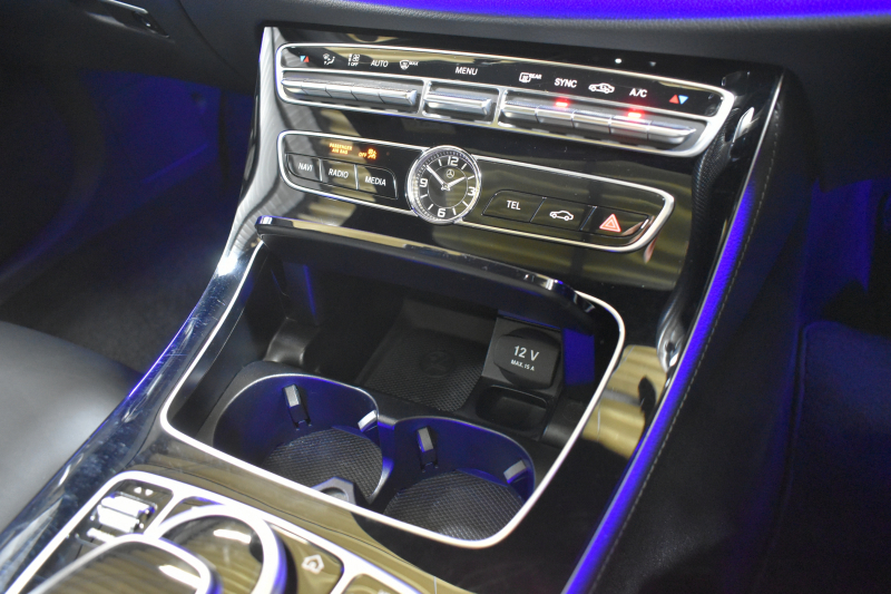 メルセデスベンツ Eクラス E200 AVGｽﾎﾟｰﾂ ﾚｻﾞｰｴｸｽｸﾙｰｼﾌﾞP ﾚｰﾀﾞｰｾｰﾌﾃｨP 1ｵｰﾅｰ ﾊﾟﾉﾗﾏｻﾝﾙｰﾌ 革 ﾌﾞﾙﾒｽﾀｰｻｳﾝﾄﾞ ｴｱﾊﾞﾗﾝｽP ｵｰﾄﾄﾗﾝｸ AMGｴｱﾛ19AW ﾃﾞｨｽﾄﾛﾆｯｸ ﾌﾞﾗｲﾝﾄﾞｽﾎﾟｯﾄ ﾚｰﾝｷｰﾌﾟ ﾅﾋﾞTV 360ｶﾒﾗ ｷｰﾚｽｺﾞｰ 2年保証