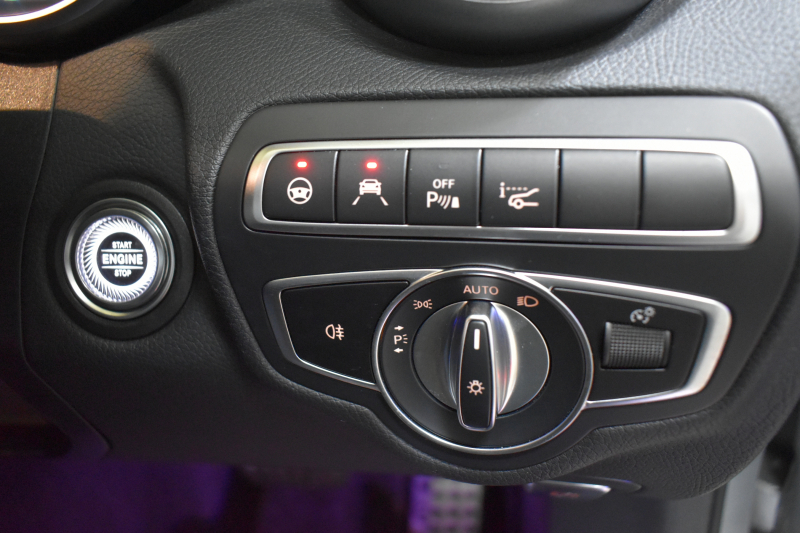 メルセデスベンツ Cクラス C200 ﾛｰﾚｳｽED ｽﾎﾟｰﾂﾌﾟﾗｽP ﾚｰﾀﾞｰｾｰﾌﾃｨP 後期 革 ﾍｯﾄﾞｱｯﾌﾟD 液晶ﾒｰﾀｰ ﾌｯﾄﾄﾗﾝｸ ﾜｲﾔﾚｽﾁｬｰｼﾞ ｴｱｻｽ AMGｴｱﾛ18AW ﾃﾞｨｽﾄﾛﾆｯｸ ﾌﾞﾗｲﾝﾄﾞｽﾎﾟｯﾄ ﾚｰﾝｷｰﾌﾟ ﾅﾋﾞTV ﾊﾞｯｸｶﾒﾗ ｷｰﾚｽｺﾞｰ 2年保証