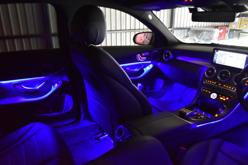 メルセデスベンツ Cクラス C200 ﾛｰﾚｳｽED ｽﾎﾟｰﾂﾌﾟﾗｽP ﾚｰﾀﾞｰｾｰﾌﾃｨP 後期 革 ﾍｯﾄﾞｱｯﾌﾟD 液晶ﾒｰﾀｰ ﾌｯﾄﾄﾗﾝｸ ﾜｲﾔﾚｽﾁｬｰｼﾞ ｴｱｻｽ AMGｴｱﾛ18AW ﾃﾞｨｽﾄﾛﾆｯｸ ﾌﾞﾗｲﾝﾄﾞｽﾎﾟｯﾄ ﾚｰﾝｷｰﾌﾟ ﾅﾋﾞTV ﾊﾞｯｸｶﾒﾗ ｷｰﾚｽｺﾞｰ 2年保証