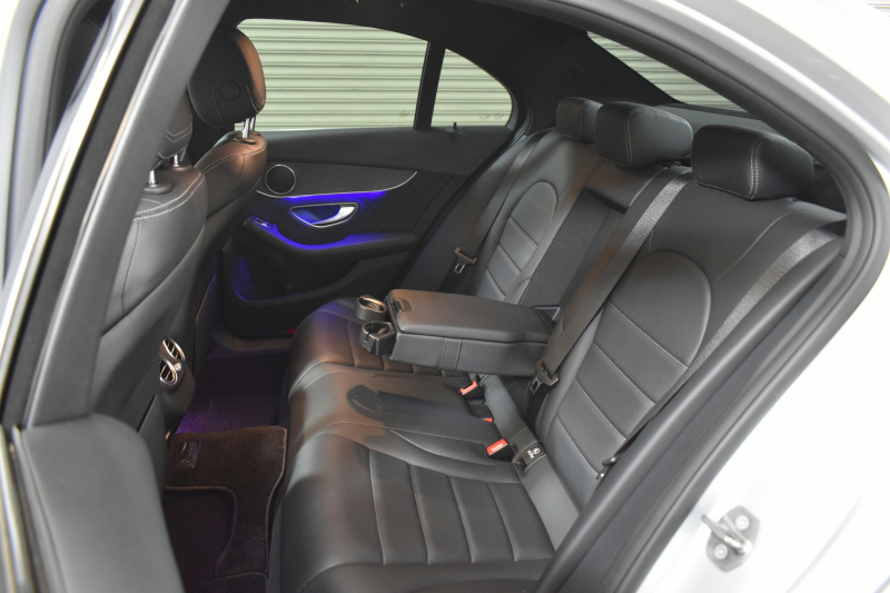 メルセデスベンツ Cクラス C200 ﾛｰﾚｳｽED ｽﾎﾟｰﾂﾌﾟﾗｽP ﾚｰﾀﾞｰｾｰﾌﾃｨP 後期 革 ﾍｯﾄﾞｱｯﾌﾟD 液晶ﾒｰﾀｰ ﾌｯﾄﾄﾗﾝｸ ﾜｲﾔﾚｽﾁｬｰｼﾞ ｴｱｻｽ AMGｴｱﾛ18AW ﾃﾞｨｽﾄﾛﾆｯｸ ﾌﾞﾗｲﾝﾄﾞｽﾎﾟｯﾄ ﾚｰﾝｷｰﾌﾟ ﾅﾋﾞTV ﾊﾞｯｸｶﾒﾗ ｷｰﾚｽｺﾞｰ 2年保証