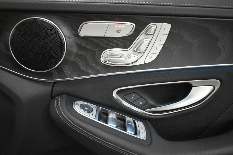 メルセデスベンツ Cクラス C200ﾜｺﾞﾝ ｽﾎﾟｰﾂ ﾚｰﾀﾞｰｾｰﾌﾃｨP 1ｵｰﾅｰ 革 AMGｴｱﾛ18AW ﾃﾞｨｽﾄﾛﾆｯｸ ﾌﾞﾗｲﾝﾄﾞｽﾎﾟｯﾄ ﾚｰﾝｷｰﾌﾟ ﾊﾟｰｷﾝｸﾞﾊﾟｲﾛｯﾄ ﾊﾟｰｸﾄﾛﾆｯｸ ｷｰﾚｽｺﾞｰ ﾅﾋﾞTV Bｶﾒﾗ ｵｰﾄﾃｰﾙｹﾞｰﾄ 2年保証