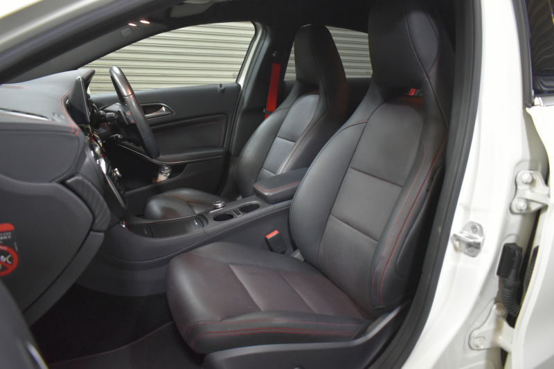 メルセデスベンツ Aクラス A250 ｼｭﾎﾟﾙﾄ 4M AMGｴｸｽｸﾙｰｼﾌﾞP ﾚｰﾀﾞｰｾｰﾌﾃｨP 2年保証 ﾋｰﾀｰ黒本革 ﾊｰﾏﾝK  ﾃﾞｨｽﾄﾛﾆｯｸ ﾌﾞﾗｲﾝﾄﾞｽﾎﾟｯﾄ CPAﾌﾟﾗｽ AMGｴｱﾛ18AW 地ﾃﾞｼﾞ ﾊﾞｯｸｶﾒﾗ ﾊﾟｰｸﾄﾛﾆｯｸ