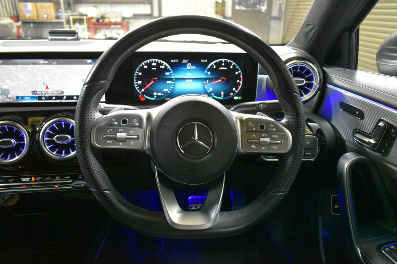 メルセデスベンツ Aクラス A250 4ﾏﾁｯｸ AMGﾗｲﾝ ﾚｻﾞｰｴｸｽｸﾙｰｼﾌﾞ ｱﾄﾞﾊﾞﾝｽﾄﾞP ﾚｰﾀﾞｰSP  ﾊﾟﾉﾗﾏｻﾝﾙｰﾌ ﾋｰﾀｰ黒灰革 ﾃﾞｨｽﾄﾛ ﾌﾞﾗｲﾝﾄﾞS Lﾁｪﾝｼﾞ AMGｴｱﾛ18AW ｷｰGO PTS ﾍｯﾄﾞｱｯﾌﾟD 対話式ﾅﾋﾞTV 360ｶﾒﾗ 2年保証