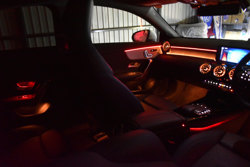 メルセデスベンツ CLAクラス CLA200d AMGﾗｲﾝ AMGﾚｻﾞｰｴｸｽｸﾙｰｼﾌﾞP ｱﾄﾞﾊﾞﾝｽﾄﾞP ﾅﾋﾞｹﾞｰｼｮﾝP ﾚｰﾀﾞｰｾｰﾌﾃｨP ﾊﾟﾉﾗﾏｻﾝﾙｰﾌ 革 AMGｴｱﾛ18AW MBUXﾅﾋﾞTV HUD 360ｶﾒﾗ ｱﾄﾞﾊﾞﾝｽﾄﾞｻｳﾝﾄﾞ ﾃﾞｨｽﾄﾛ ﾌﾞﾗｲﾝﾄﾞS ﾚｰﾝｷｰﾌﾟ ﾌｯﾄﾄﾗﾝｸ ｷｰﾚｽｺﾞｰ 2年保証