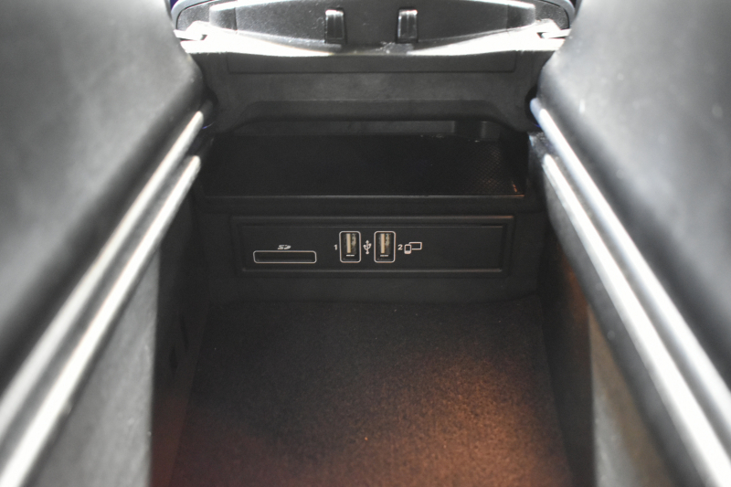 メルセデスベンツ Cクラス C200ﾜｺﾞﾝ AVG AMGﾗｲﾝ ﾚｰﾀﾞｰｾｰﾌﾃｨP 後期 AMGｴｱﾛ18AW ｴｱｻｽ 革 ﾃﾞｨｽﾄﾛﾆｯｸ ﾌﾞﾗｲﾝﾄﾞｽﾎﾟｯﾄ ﾚｰﾝｷｰﾌﾟ ﾅﾋﾞTV ﾊﾞｯｸｶﾒﾗ ｵｰﾄﾃｰﾙｹﾞｰﾄ ｷｰﾚｽｺﾞｰ 2年保証