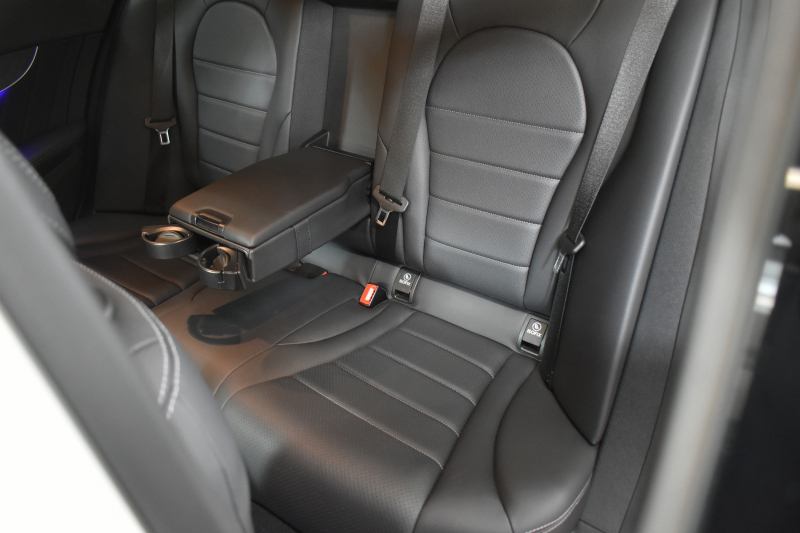 メルセデスベンツ Cクラス C220d ﾛｰﾚｳｽED ｽﾎﾟｰﾂﾌﾟﾗｽP ﾚｰﾀﾞｰｾｰﾌﾃｨP 後期 ﾋｰﾀｰ革 HUD ﾊﾞｯｸｶﾒﾗ 液晶ﾒｰﾀｰ ﾌｯﾄｹﾞｰﾄ ﾜｲﾔﾚｽC AMGｴｱﾛ18AW ﾃﾞｨｽﾄﾛ ﾌﾞﾗｲﾝﾄﾞS ﾅﾋﾞTV ｷｰﾚｽｺﾞｰ 2年保証