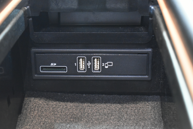 メルセデスベンツ Eクラス E300 AVG ｽﾎﾟｰﾂ ｴｸｽｸﾙｰｼﾌﾞ ﾚｰﾀﾞｰｾｰﾌﾃｨP 中期型 全席ﾋｰﾀｰ革 ﾃﾞｨｽﾄﾛ AMGｴｱﾛ19AW ｷｰGo ﾌｯﾄｹﾞｰﾄ ﾍｯﾄﾞｱｯﾌﾟD ﾌﾞﾙﾒｽﾀｰS ﾅﾋﾞTV 360ｶﾒﾗ 2年保証