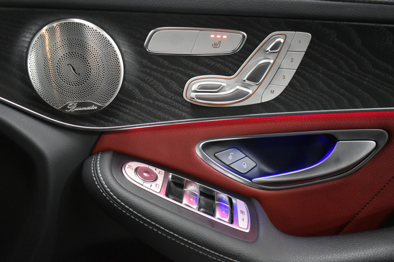 メルセデスベンツ GLC GLC220d 4ﾏﾁｯｸ  AMGﾗｲﾝ ﾚｻﾞｰｴｸｽｸﾙｰｼﾌﾞ ﾚｰﾀﾞｰｾｰﾌﾃｨP 後期型 1ｵｰﾅｰ車両 ｻﾝﾙｰﾌ 全席ﾋｰﾀｰ赤黒革 ﾃﾞｨｽﾄﾛﾆｯｸﾌﾟﾗｽ ﾌﾞﾗｲﾝﾄﾞｽﾎﾟｯﾄ ﾚｰﾝｷｰﾌﾟ AMGｴｱﾛ19AW ｷｰGO PTS ﾌｯﾄｹﾞｰﾄ HUD ﾌﾞﾙﾒｽﾀｰS 地ﾃﾞｼﾞﾅﾋﾞ 360ｶﾒﾗ 2年保証