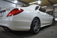 メルセデスベンツ Sクラス S400h ｴｸｽｸﾙｰｼﾌﾞ AMGﾗｲﾝ ﾗｸﾞｼﾞｭｱﾘｰP ﾚｰﾀﾞｰｾｰﾌﾃｨP 左ﾊﾝﾄﾞﾙ 中期型 V6ｴﾝｼﾞﾝ/306馬力 ﾊﾟﾉﾗﾏｻﾝﾙｰﾌ ﾋｰﾀｰ&ﾍﾞﾝﾁﾚｰﾀｰ黒革 ﾌﾞﾙﾒｽﾀｰ HUD AMGｴｱﾛ19AW ﾃﾞｨｽﾄﾛ ﾌﾞﾗｲﾝﾄﾞS ﾚｰﾝｷｰﾌﾟ HDDﾅﾋﾞTV 360ｶﾒﾗ ﾌｯﾄﾄﾗﾝｸ 2年保証