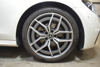 メルセデスベンツ Eクラス E200 ｽﾎﾟｰﾂ BSG搭載 ｴｸｽｸﾙｰｼﾌﾞP AMGﾗｲﾝｲﾝﾃﾘｱP ﾚｰﾀﾞｰｾｰﾌﾃｨP 後期型 ﾊﾟﾉﾗﾏｻﾝﾙｰﾌ 革 ﾌﾞﾙﾒｽﾀｰ HUD ｴｱﾊﾞﾗﾝｽP ﾊﾟﾜｰﾄﾗﾝｸ AMGｴｱﾛ19AW MBUXARﾅﾋﾞTV 360ｶﾒﾗ ﾜｲﾔﾚｽﾁｬｰｼﾞ ﾃﾞｨｽﾄﾛ ﾌﾞﾗｲﾝﾄﾞS ﾚｰﾝｷｰﾌﾟ 2年保証