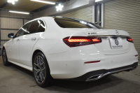 メルセデスベンツ Eクラス E200 ｽﾎﾟｰﾂ BSG搭載 ｴｸｽｸﾙｰｼﾌﾞP AMGﾗｲﾝｲﾝﾃﾘｱP ﾚｰﾀﾞｰｾｰﾌﾃｨP 後期型 ﾊﾟﾉﾗﾏｻﾝﾙｰﾌ 革 ﾌﾞﾙﾒｽﾀｰ HUD ｴｱﾊﾞﾗﾝｽP ﾊﾟﾜｰﾄﾗﾝｸ AMGｴｱﾛ19AW MBUXARﾅﾋﾞTV 360ｶﾒﾗ ﾜｲﾔﾚｽﾁｬｰｼﾞ ﾃﾞｨｽﾄﾛ ﾌﾞﾗｲﾝﾄﾞS ﾚｰﾝｷｰﾌﾟ 2年保証