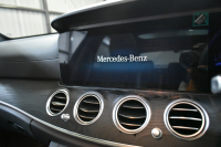 メルセデスベンツ Eクラス E200 ｽﾎﾟｰﾂ BSG搭載 ｴｸｽｸﾙｰｼﾌﾞP AMGﾗｲﾝｲﾝﾃﾘｱP ﾚｰﾀﾞｰｾｰﾌﾃｨP 後期型 1ｵｰﾅｰ ﾊﾟﾉﾗﾏｻﾝﾙｰﾌ 革 ﾌﾞﾙﾒｽﾀｰ HUD ｴｱﾊﾞﾗﾝｽP ﾊﾟﾜｰﾄﾗﾝｸ AMGｴｱﾛ19AW MBUXARﾅﾋﾞTV 360ｶﾒﾗ ﾜｲﾔﾚｽﾁｬｰｼﾞ ﾃﾞｨｽﾄﾛ ﾌﾞﾗｲﾝﾄﾞS ﾚｰﾝｷｰﾌﾟ 2年保証