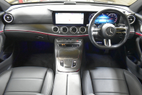 メルセデスベンツ Eクラス E200ﾜｺﾞﾝ ｽﾎﾟｰﾂ BSG搭載 ｴｸｽｸﾙｰｼﾌﾞ AMGﾗｲﾝｲﾝﾃﾘｱ ﾚｰﾀﾞｰｾｰﾌﾃｨP 後期型 MEｺﾈ 全席ﾋｰﾀｰ黒革 ACC AMGｴｱﾛ 電動ﾘｱｹﾞｰﾄ ﾍｯﾄﾞｱｯﾌﾟﾃﾞｨｽﾌﾟﾚｲ ﾌﾞﾙﾒｽﾀｰS 地ﾃﾞｼﾞ360ｶﾒﾗ 2年保証