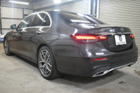 メルセデスベンツ Eクラス E200 ｽﾎﾟｰﾂ BSG搭載 ｴｸｽｸﾙｰｼﾌﾞP AMGﾗｲﾝｲﾝﾃﾘｱP ﾚｰﾀﾞｰｾｰﾌﾃｨP 後期型 ﾊﾟﾉﾗﾏｻﾝﾙｰﾌ 革 ﾌﾞﾙﾒｽﾀｰ HUD ｴｱﾊﾞﾗﾝｽP ﾊﾟﾜｰﾄﾗﾝｸ AMGｴｱﾛ19AW MBUXARﾅﾋﾞTV 360ｶﾒﾗ ﾜｲﾔﾚｽﾁｬｰｼﾞ ﾃﾞｨｽﾄﾛ ﾌﾞﾗｲﾝﾄﾞS ﾚｰﾝｷｰﾌﾟ 2年保証