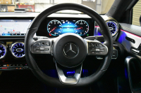 メルセデスベンツ Aクラス A180 Edition1 ﾚｰﾀﾞｰSP 限定150台 MEｺﾈｸﾄ MBUXｼｽﾃﾑ Edition1専用内装 ﾃﾞｨｽﾄﾛ BSM Lﾁｪﾝｼﾞ AMGｴｱﾛ19AW ﾏﾙﾁLED ｷｰGO PTS HUD 10.25ｲﾝﾁｺｯｸﾋﾟｯﾄﾃﾞｨｽﾌﾟﾚｲ 対話式ﾅﾋﾞTV 360ｶﾒﾗ 2年保証