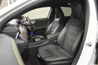 メルセデスベンツ Aクラス A180 Edition1 ﾚｰﾀﾞｰSP 限定150台 MEｺﾈｸﾄ MBUXｼｽﾃﾑ Edition1専用内装 ﾃﾞｨｽﾄﾛ BSM Lﾁｪﾝｼﾞ AMGｴｱﾛ19AW ﾏﾙﾁLED ｷｰGO PTS HUD 10.25ｲﾝﾁｺｯｸﾋﾟｯﾄﾃﾞｨｽﾌﾟﾚｲ 対話式ﾅﾋﾞTV 360ｶﾒﾗ 2年保証