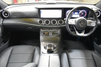 メルセデスベンツ Eクラス E300 AVG ｽﾎﾟｰﾂ ｴｸｽｸﾙｰｼﾌﾞ ﾚｰﾀﾞｰP 中期  258馬力 ﾊﾟﾉﾗﾏｻﾝﾙｰﾌ ﾌﾞﾙﾒｽﾀｰS 全席ﾋｰﾀｰ黒革 ﾃﾞｨｽﾄﾛ Lﾁｪﾝｼﾞ BSM AMGｴｱﾛ19AW ｷｰﾚｽGo ﾌｯﾄﾄﾗﾝｸ MEｺﾈｸﾄ 地ﾃﾞｼﾞ360ｶﾒﾗ 2年保証