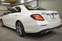 メルセデスベンツ Eクラス E300 AVG ｽﾎﾟｰﾂ ｴｸｽｸﾙｰｼﾌﾞ ﾚｰﾀﾞｰP 中期  258馬力 ﾊﾟﾉﾗﾏｻﾝﾙｰﾌ ﾌﾞﾙﾒｽﾀｰS 全席ﾋｰﾀｰ黒革 ﾃﾞｨｽﾄﾛ Lﾁｪﾝｼﾞ BSM AMGｴｱﾛ19AW ｷｰﾚｽGo ﾌｯﾄﾄﾗﾝｸ MEｺﾈｸﾄ 地ﾃﾞｼﾞ360ｶﾒﾗ 2年保証