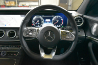 メルセデスベンツ Eクラス E300 AVG ｽﾎﾟｰﾂ ｴｸｽｸﾙｰｼﾌﾞ ﾚｰﾀﾞｰP 中期  258馬力 ﾊﾟﾉﾗﾏｻﾝﾙｰﾌ ﾌﾞﾙﾒｽﾀｰS 全席ﾋｰﾀｰ黒革 ﾃﾞｨｽﾄﾛ Lﾁｪﾝｼﾞ BSM AMGｴｱﾛ19AW ｷｰﾚｽGo ﾌｯﾄﾄﾗﾝｸ MEｺﾈｸﾄ 地ﾃﾞｼﾞ360ｶﾒﾗ 2年保証