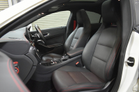 AMG CLAクラス CLA45 4ﾏﾁｯｸ ﾚｰﾀﾞｰｾｰﾌﾃｨP 高出力ｴﾝｼﾞﾝ360馬力 ﾊﾟﾉﾗﾏｻﾝﾙｰﾌ ﾋｰﾀｰ黒革 ﾃﾞｨｽﾄﾛﾆｯｸﾌﾟﾗｽ ﾌﾞﾗｲﾝﾄﾞｽﾎﾟｯﾄ AMGｴｱﾛ18AW ｷｰﾚｽGO 地ﾃﾞｼﾞ ﾊﾞｯｸｶﾒﾗ ﾊﾟｰｸﾄﾛﾆｯｸ 2年保証