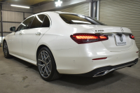 メルセデスベンツ Eクラス E200 ｽﾎﾟｰﾂ BSG搭載 ｴｸｽｸﾙｰｼﾌﾞP AMGﾗｲﾝｲﾝﾃﾘｱP ﾚｰﾀﾞｰｾｰﾌﾃｨP 後期型 革 ﾌﾞﾙﾒｽﾀｰ HUD ｴｱﾊﾞﾗﾝｽP ﾊﾟﾜｰﾄﾗﾝｸ AMGｴｱﾛ19AW MBUXARﾅﾋﾞTV 360ｶﾒﾗ ﾜｲﾔﾚｽﾁｬｰｼﾞ ﾃﾞｨｽﾄﾛ ﾌﾞﾗｲﾝﾄﾞS ﾚｰﾝｷｰﾌﾟ 2年保証