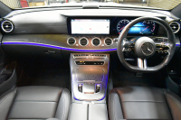 メルセデスベンツ Eクラス E200 ｽﾎﾟｰﾂ BSG搭載 ｴｸｽｸﾙｰｼﾌﾞP AMGﾗｲﾝｲﾝﾃﾘｱP ﾚｰﾀﾞｰｾｰﾌﾃｨP 後期型 革 ﾌﾞﾙﾒｽﾀｰ HUD ｴｱﾊﾞﾗﾝｽP ﾊﾟﾜｰﾄﾗﾝｸ AMGｴｱﾛ19AW MBUXARﾅﾋﾞTV 360ｶﾒﾗ ﾜｲﾔﾚｽﾁｬｰｼﾞ ﾃﾞｨｽﾄﾛ ﾌﾞﾗｲﾝﾄﾞS ﾚｰﾝｷｰﾌﾟ 2年保証