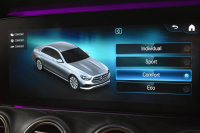 メルセデスベンツ Eクラス E200 ｽﾎﾟｰﾂ BSG搭載 ｴｸｽｸﾙｰｼﾌﾞP AMGﾗｲﾝｲﾝﾃﾘｱP ﾚｰﾀﾞｰｾｰﾌﾃｨP 後期型 1ｵｰﾅｰ 革 ﾌﾞﾙﾒｽﾀｰ HUD ｴｱﾊﾞﾗﾝｽP ﾊﾟﾜｰﾄﾗﾝｸ AMGｴｱﾛ19AW MBUXARﾅﾋﾞTV 360ｶﾒﾗ ﾜｲﾔﾚｽﾁｬｰｼﾞ ﾃﾞｨｽﾄﾛ ﾌﾞﾗｲﾝﾄﾞS ﾚｰﾝｷｰﾌﾟ 2年保証