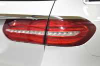 メルセデスベンツ Eクラス E200ﾜｺﾞﾝ AVG ｽﾎﾟｰﾂ 本革仕様 ﾚｰﾀﾞｰSP  9速AT 全席ﾋｰﾀｰ黒革 ﾃﾞｨｽﾄﾛ ﾌﾞﾗｲﾝﾄﾞｽﾎﾟｯﾄ Lｷｰﾌﾟ AMGｴｱﾛ19AW ｷｰﾚｽGO PTS ﾌｯﾄｹﾞｰﾄ ﾌﾞﾙﾒｽﾀｰS 地ﾃﾞｼﾞ360ｶﾒﾗ 2年保証