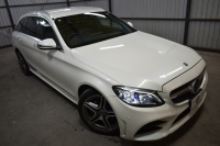 メルセデスベンツ Cクラス C200 ﾛｰﾚｳｽｴﾃﾞｨｼｮﾝ ｽﾎﾟｰﾂ+P ﾚｰﾀﾞｰｾｰﾌﾃｨP 最終特別仕様 MEｺﾈ 9速 BSG搭載 HUD ﾋｰﾀｰ黒革 ﾃﾞｨｽﾄﾛ BSM Lｷｰﾌﾟ AMGｴｱﾛ18AW ｷｰﾚｽGo PTS 液晶ﾒｰﾀｰ LEDﾍｯﾄﾞﾗｲﾄ 地ﾃﾞｼﾞﾅﾋﾞ Bｶﾒﾗ 2年保証