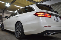 メルセデスベンツ Eクラス E220dﾜｺﾞﾝ ｽﾎﾟｰﾂ ｴｸｽｸﾙｰｼﾌﾞP AMGﾗｲﾝｲﾝﾃﾘｱP ﾚｰﾀﾞｰｾｰﾌﾃｨP 後期型 ﾊﾟﾉﾗﾏｻﾝﾙｰﾌ 革 ﾌﾞﾙﾒｽﾀｰ HUD ｴｱﾊﾞﾗﾝｽP AMGｴｱﾛ19AW MBUXARﾅﾋﾞTV 360ｶﾒﾗ ﾃﾞｨｽﾄﾛ ﾌﾞﾗｲﾝﾄﾞS ｵｰﾄﾃｰﾙｹﾞｰﾄ ｷｰﾚｽｺﾞｰ 2年保証