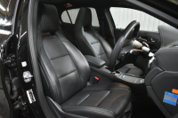 メルセデスベンツ GLA GLA220 4M ﾚｻﾞｰEXC ﾚｰﾀﾞｰSP  後期型 184馬力 4WD 1ｵｰﾅｰ ﾊﾟﾉﾗﾏｻﾝﾙｰﾌ ﾋｰﾀｰ黒革 ﾃﾞｨｽﾄﾛ Bｽﾎﾟｯﾄ 専用18AW&ﾊﾞﾝﾊﾟｰ 駐車支援 ｷｰGO ﾊｰﾏﾝK PTS ﾌｯﾄｹﾞｰﾄ 地ﾃﾞｼﾞBｶﾒﾗ 2年保証