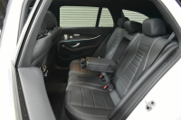 メルセデスベンツ Eクラス E200ﾜｺﾞﾝ ｽﾎﾟｰﾂ BSG搭載 ｴｸｽｸﾙｰｼﾌﾞP AMGﾗｲﾝｲﾝﾃﾘｱP ﾚｰﾀﾞｰｾｰﾌﾃｨP 後期型 ﾊﾟﾉﾗﾏｻﾝﾙｰﾌ 革 ﾌﾞﾙﾒｽﾀｰ HUD ｴｱﾊﾞﾗﾝｽP ﾊﾟﾜｰﾄﾗﾝｸ AMGｴｱﾛ19AW MBUXARﾅﾋﾞTV 360ｶﾒﾗ ﾜｲﾔﾚｽﾁｬｰｼﾞ ﾃﾞｨｽﾄﾛ ﾌﾞﾗｲﾝﾄﾞS ﾚｰﾝｷｰﾌﾟ 2年保証