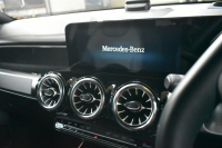 メルセデスベンツ GLB GLB200d 4ﾏﾁｯｸ AMGﾗｲﾝ AMGﾚｻﾞｰｴｸｽｸﾙｰｼﾌﾞP ｱﾄﾞﾊﾞﾝｽﾄﾞP ﾅﾋﾞｹﾞｰｼｮﾝP ﾚｰﾀﾞｰｾｰﾌﾃｨP ﾊﾟﾉﾗﾏｻﾝﾙｰﾌ 革 HUD ｱﾄﾞﾊﾞﾝｽﾄﾞｻｳﾝﾄﾞ AMGｴｱﾛ19AW MBUXﾅﾋﾞTV 360ｶﾒﾗ ﾜｲﾔﾚｽﾁｬｰｼﾞ ﾌｯﾄｹﾞｰﾄ ｷｰﾚｽｺﾞｰ 2年保証