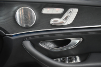 メルセデスベンツ Eクラス E350e AVG ｽﾎﾟｰﾂ ｴｸｽｸﾙｰｼﾌﾞP ﾚｰﾀﾞｰｾｰﾌﾃｨP PHV 1ｵｰﾅｰ ﾊﾟﾉﾗﾏｻﾝﾙｰﾌ ﾌﾞﾙﾒｽﾀｰS 全席ﾋｰﾀｰ黒革 ﾃﾞｨｽﾄﾛ ﾚｰﾝﾁｪﾝｼﾞ ﾌﾞﾗｲﾝﾄﾞｽﾎﾟｯﾄ AMGｴｱﾛ19AW ｷｰGO PTS ﾌｯﾄｹﾞｰﾄ 地デジ360ｶﾒ 2年保証