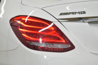 AMG Cクラス C43 4MATIC ｴｸｽｸﾙｰｼﾌﾞP ﾚｰﾀﾞｰｾｰﾌﾃｨP ﾊﾟﾉﾗﾏｻﾝﾙｰﾌ 革 ﾌﾞﾙﾒｽﾀｰｻｳﾝﾄﾞ ﾌｯﾄﾄﾗﾝｸ ｴｱﾊﾞﾗﾝｽP ｴｱﾛ19AW ﾃﾞｨｽﾄﾛﾆｯｸ ﾌﾞﾗｲﾝﾄﾞｽﾎﾟｯﾄ ﾚｰﾝｷｰﾌﾟ ﾅﾋﾞTV ﾊﾞｯｸｶﾒﾗ ｷｰﾚｽｺﾞｰ 2年保証